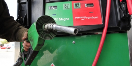 Alto a los vales de gasolina para diputados -- ¡Únete y Pásalo!