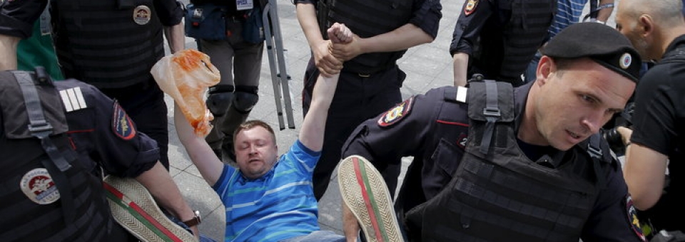 Resultado de imagem para fotos de campos de tortura para gays na chechenia