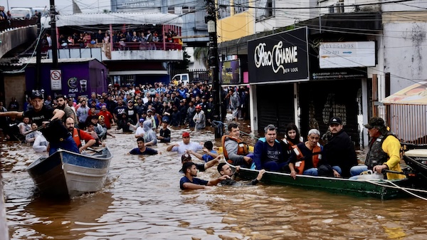 Apoie a reposta de emergência às enchentes no Brasil