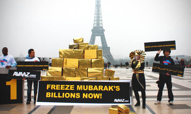 Freezing Mubarak's stolen assets